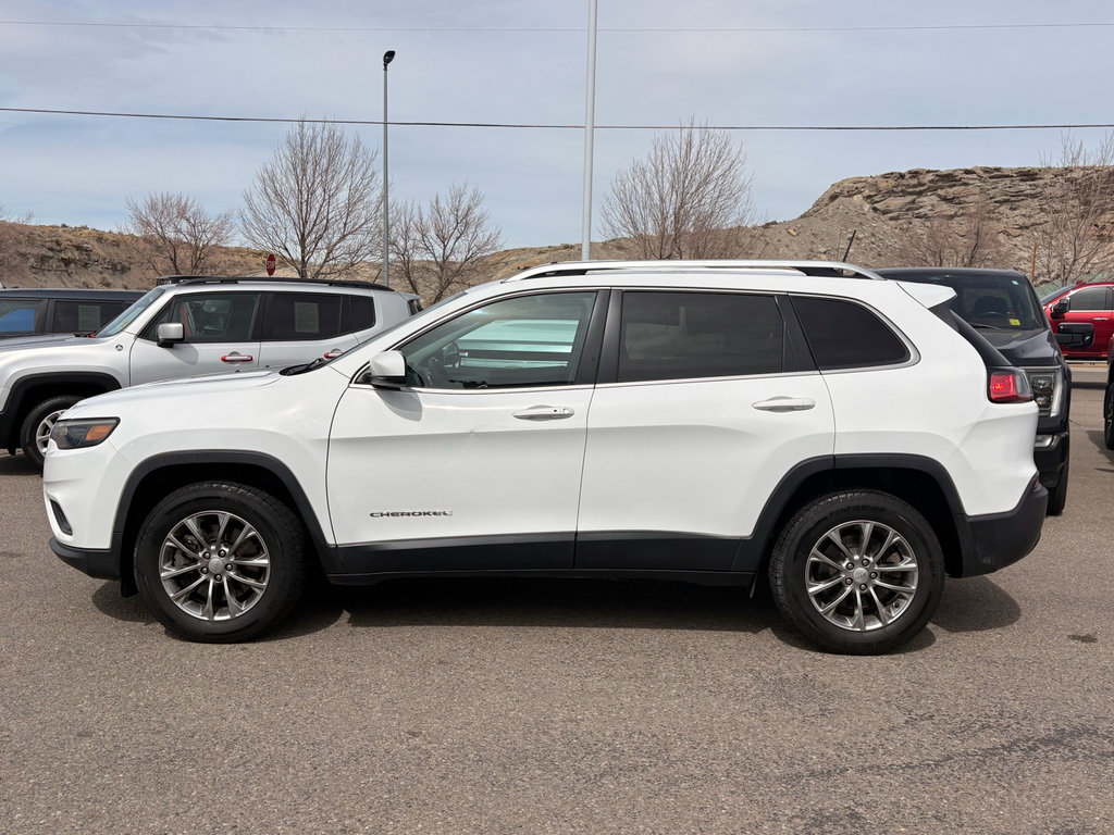 Used 2019 Jeep Cherokee Latitude Plus image 2