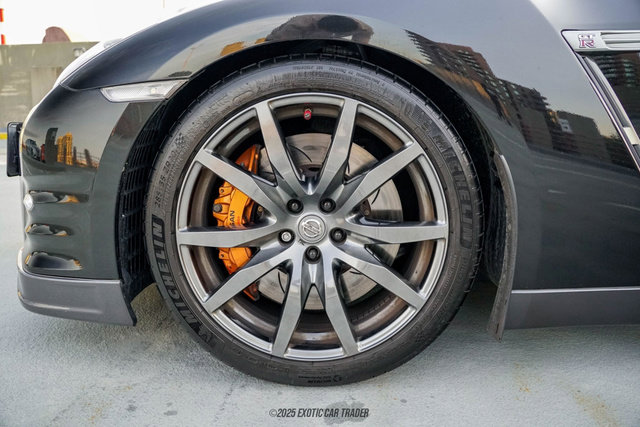 Used 2014 Nissan GT-R Premium w/ Premium Interior Package AWD/4WD image 81