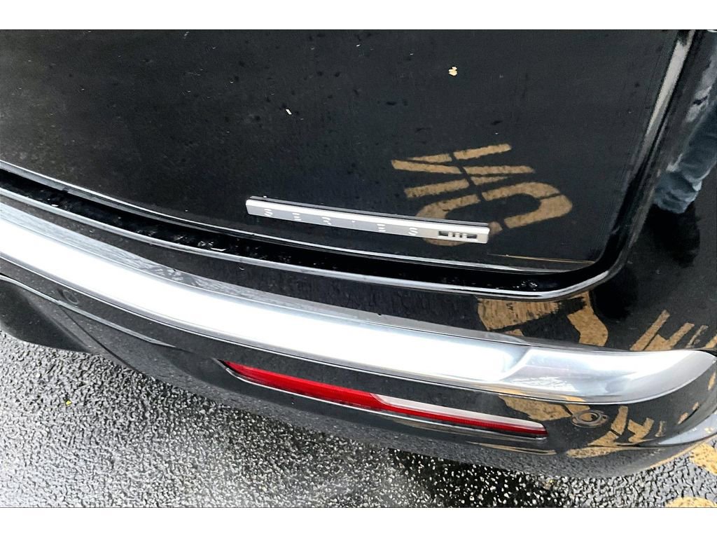 Certified 2024 Jeep Wagoneer L Series III w/ Premium Group I image 9