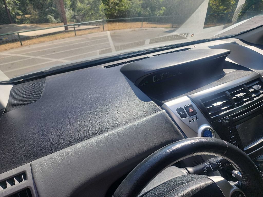 Used 2014 Toyota Prius V Five FWD image 18