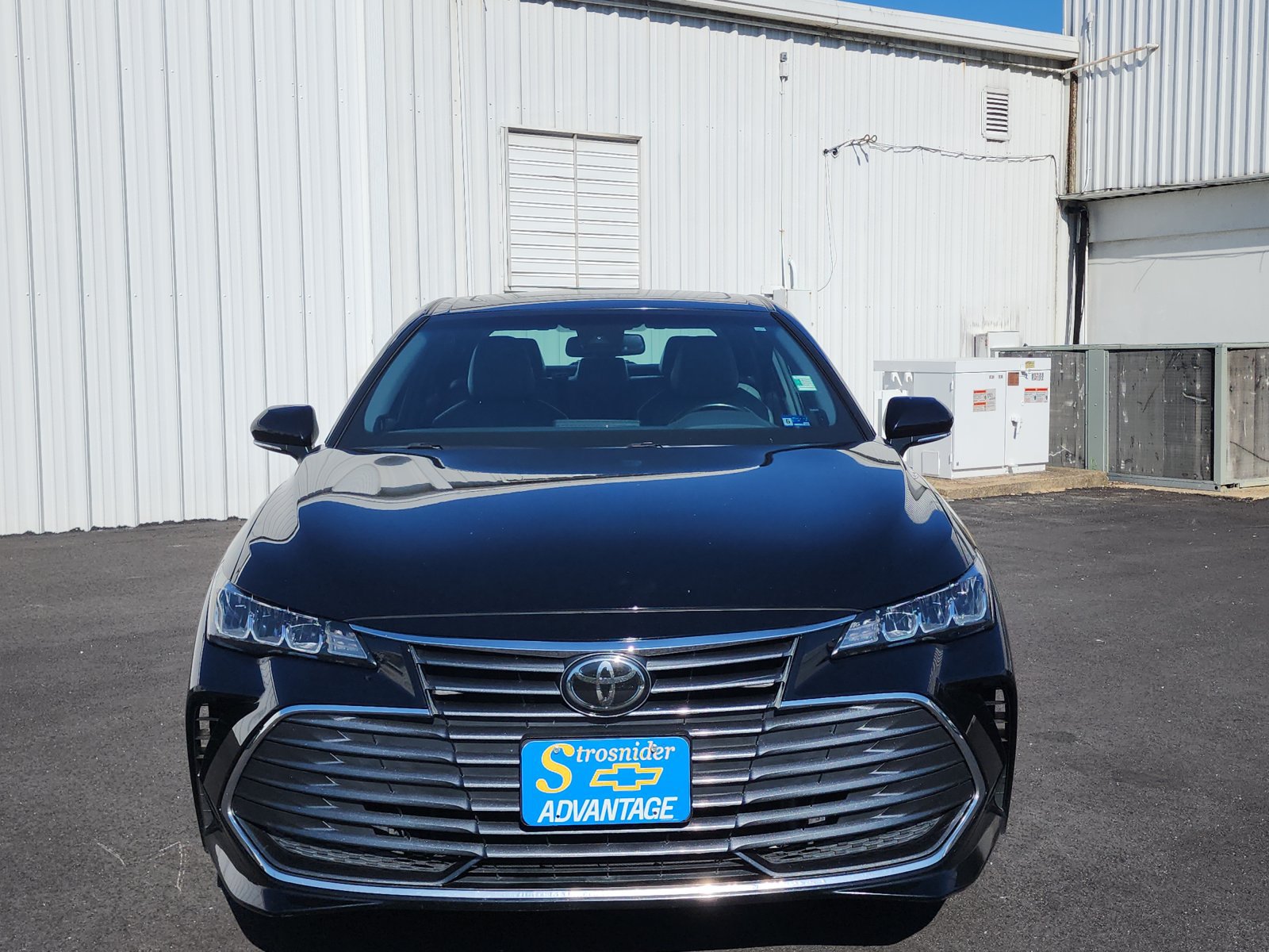 Used 2019 Toyota Avalon XLE w/ Moonroof Package FWD image 8
