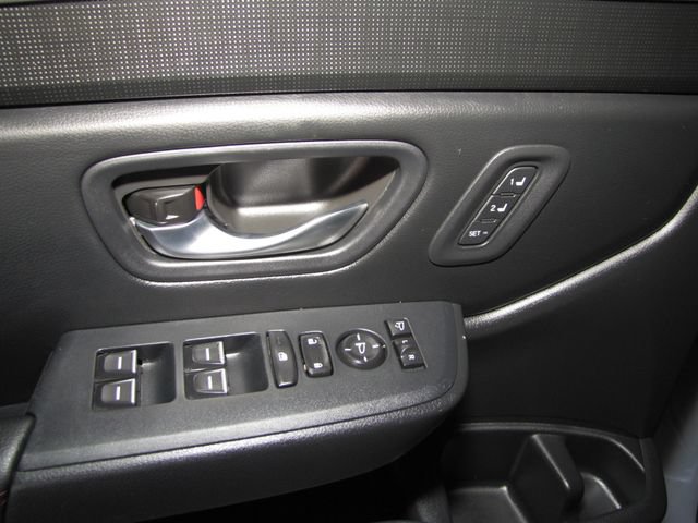 Certified 2025 Honda Pilot Black Edition image 12