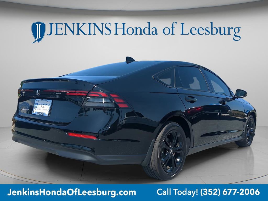 Certified 2025 Honda Accord SE image 3