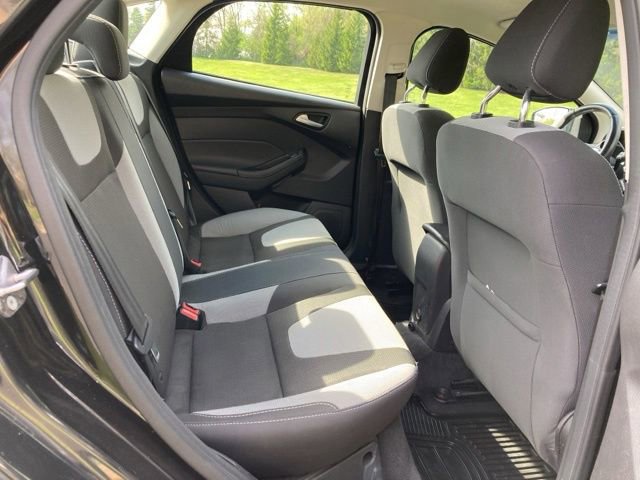 Used 2012 Ford Focus SE FWD image 24
