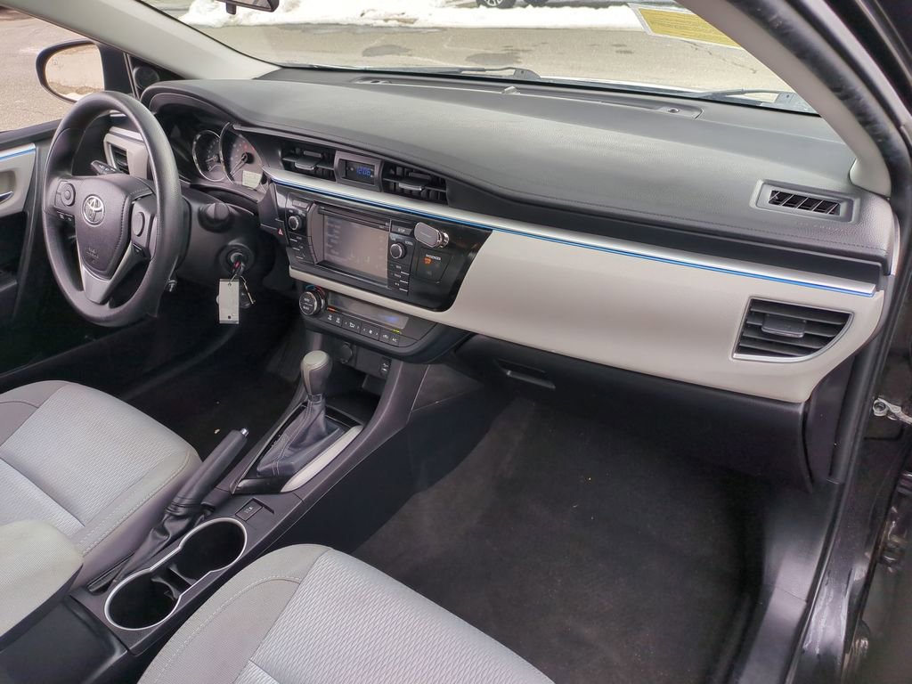 Used 2016 Toyota Corolla LE image 22