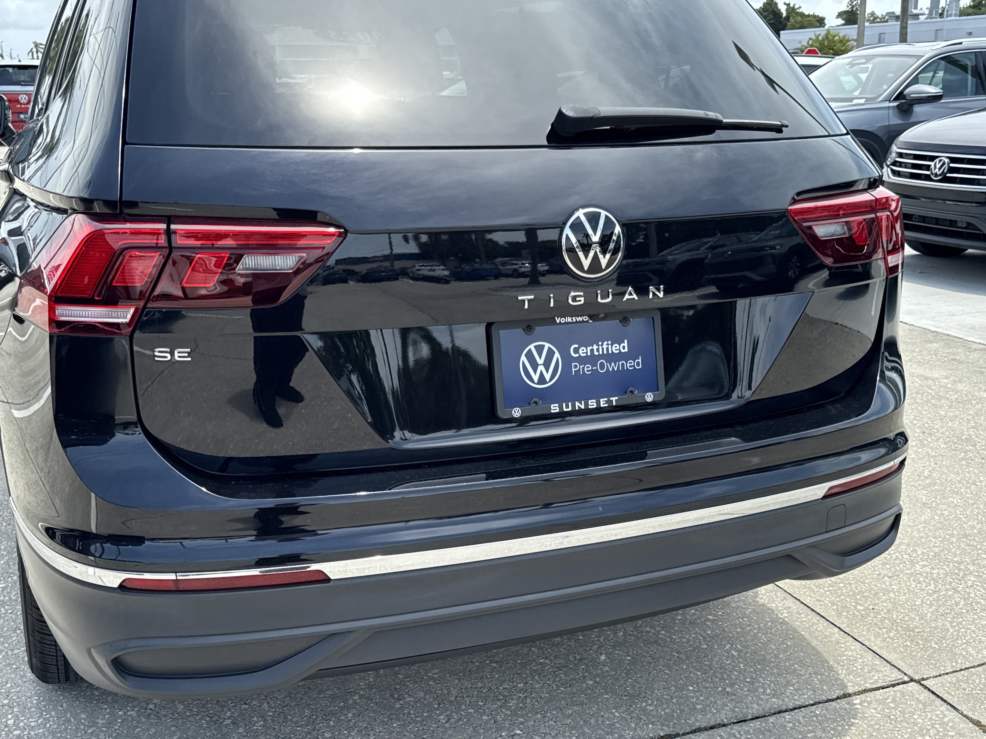 Used 2023 Volkswagen Tiguan SE FWD image 10