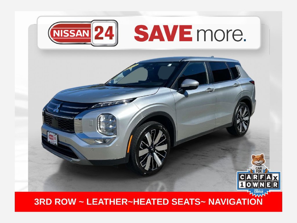 Used 2025 Mitsubishi Outlander SE AWD/4WD image 1
