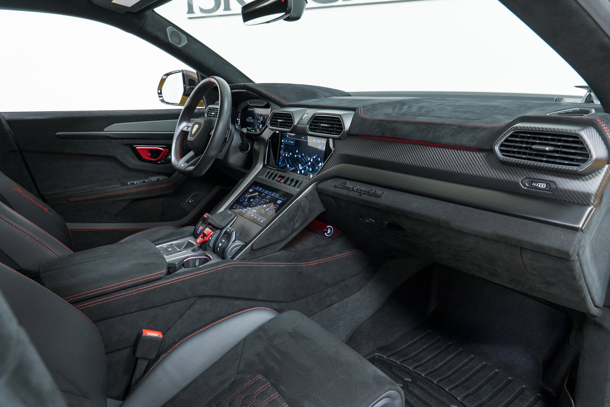 Used 2023 Lamborghini Urus Performante image 26