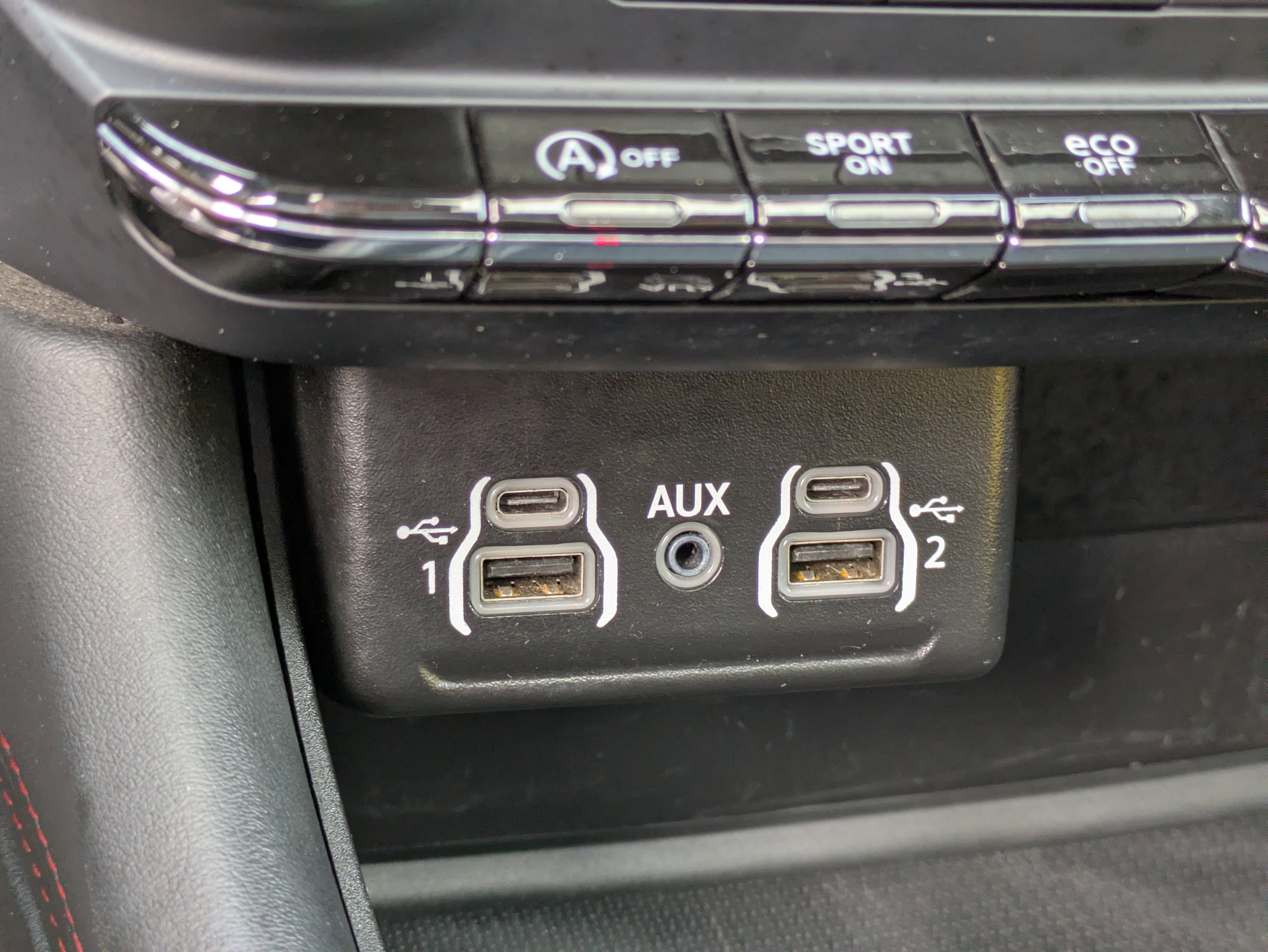 Used 2023 Dodge Durango GT image 33