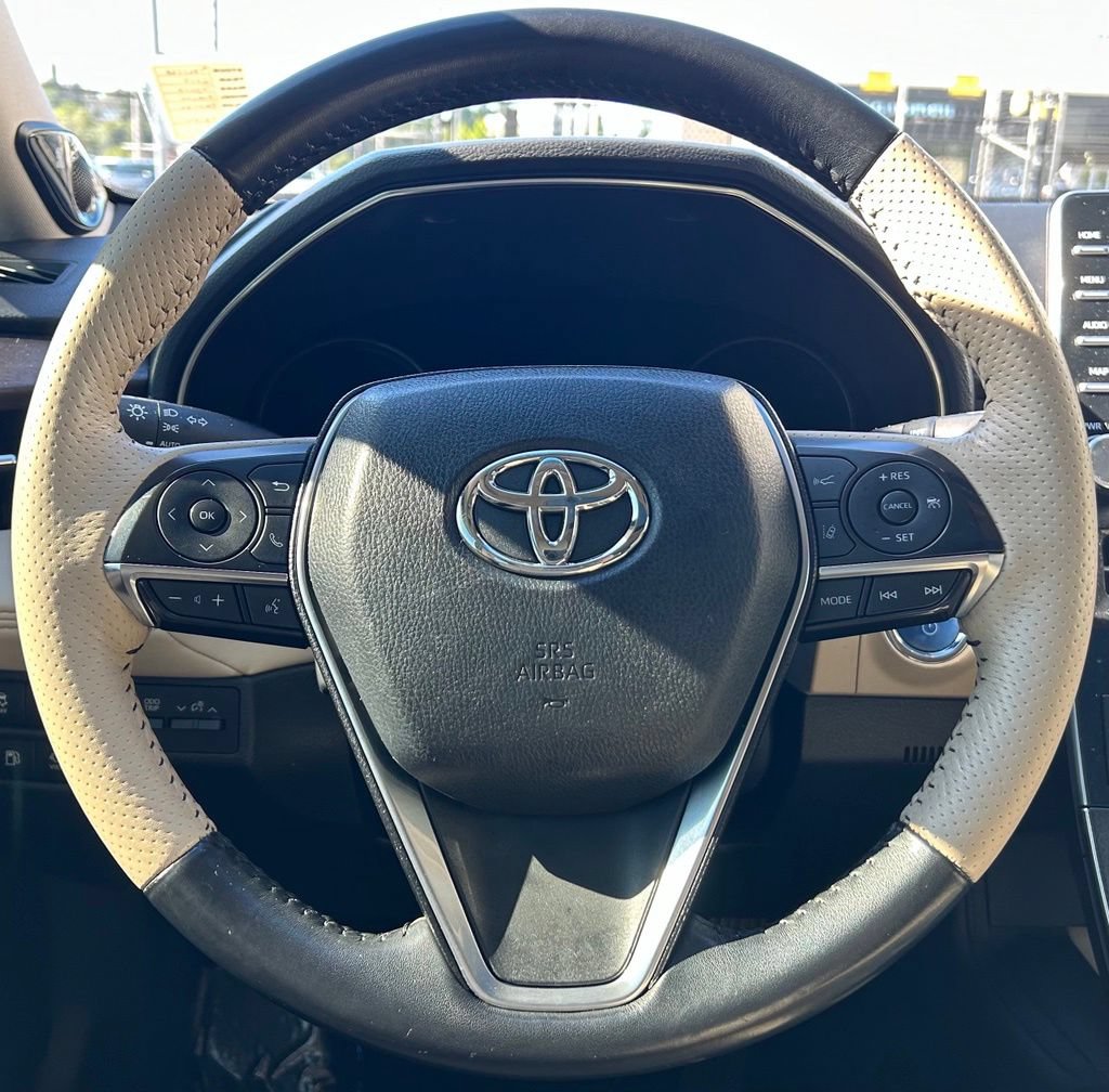 Certified 2019 Toyota Avalon Limited w/ Advanced Safety Package FWD image 21
