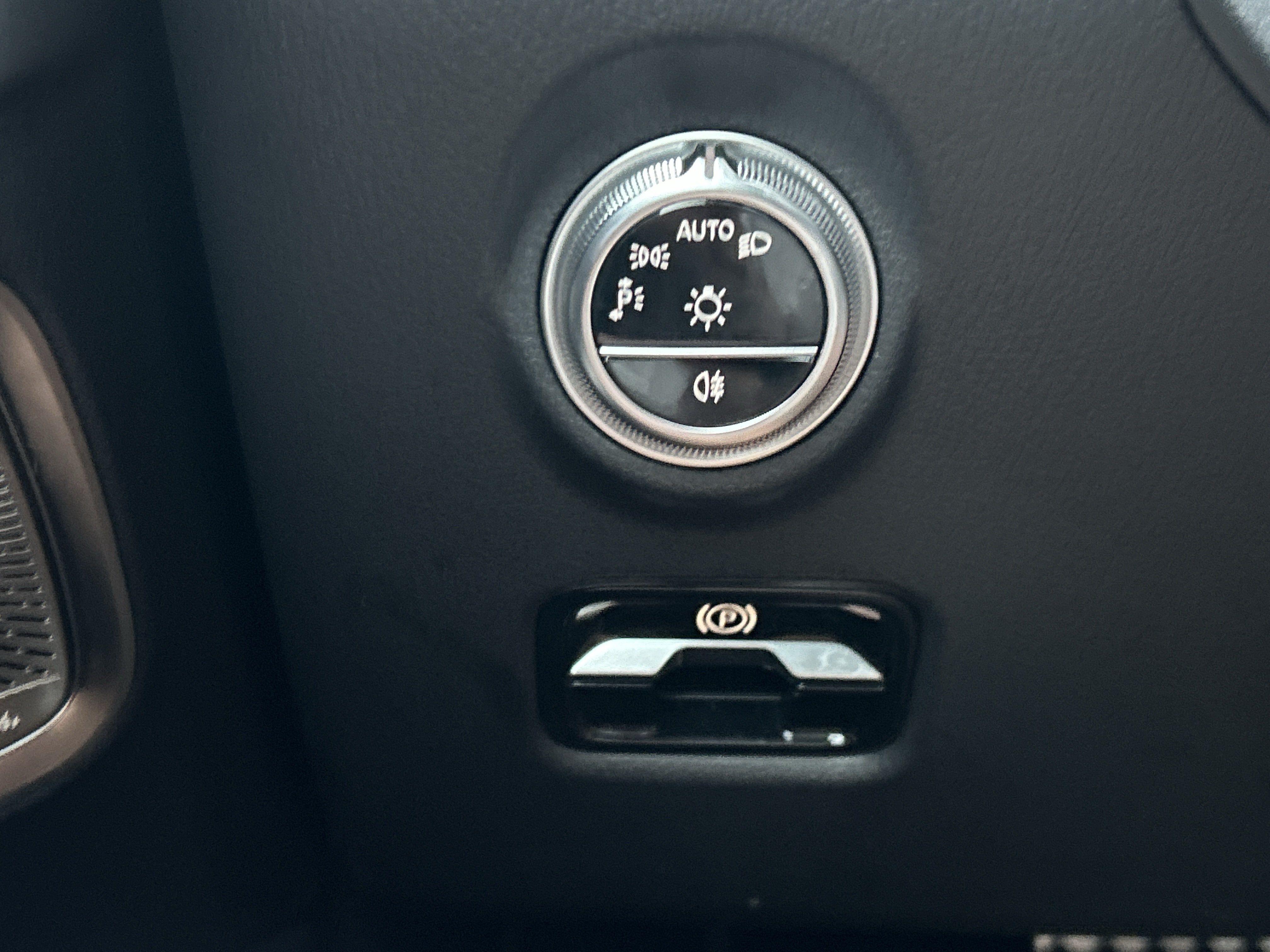 Certified 2024 Mercedes-Benz CLE 450 4MATIC Cabriolet image 35