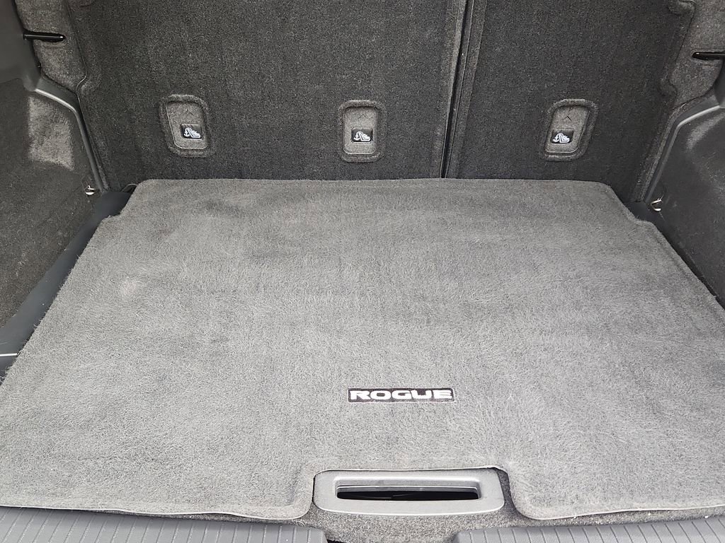 Used 2024 Nissan Rogue SV image 25