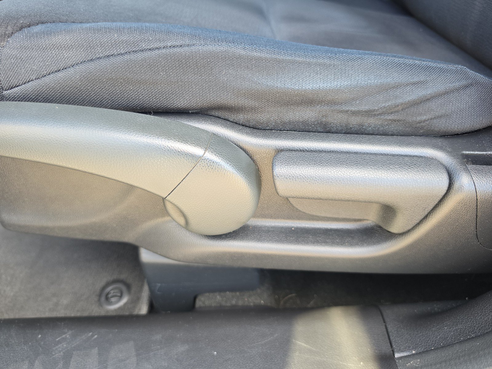 Used 2014 Honda CR-V LX image 9
