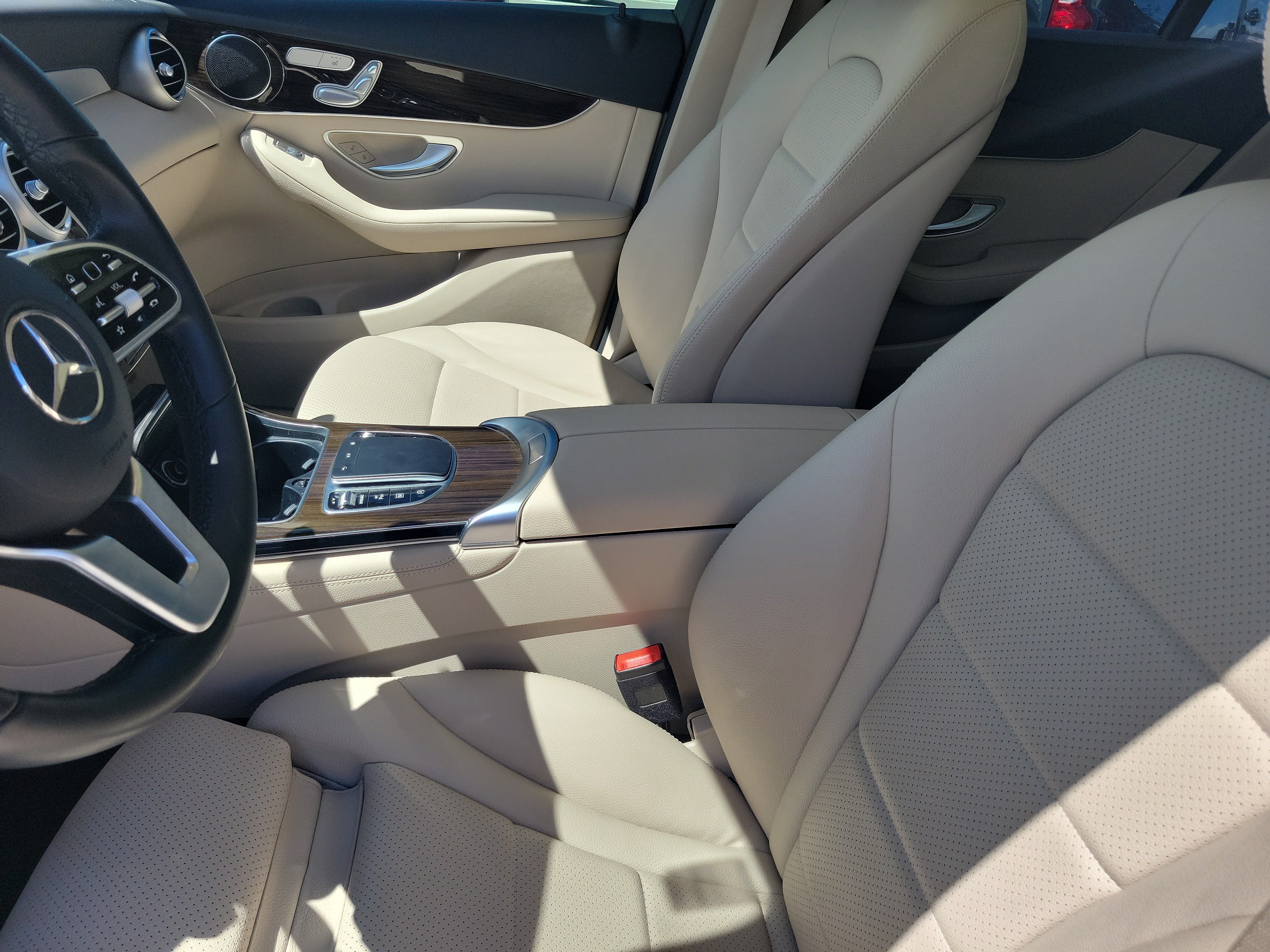 Used 2021 Mercedes-Benz GLC 300 image 19