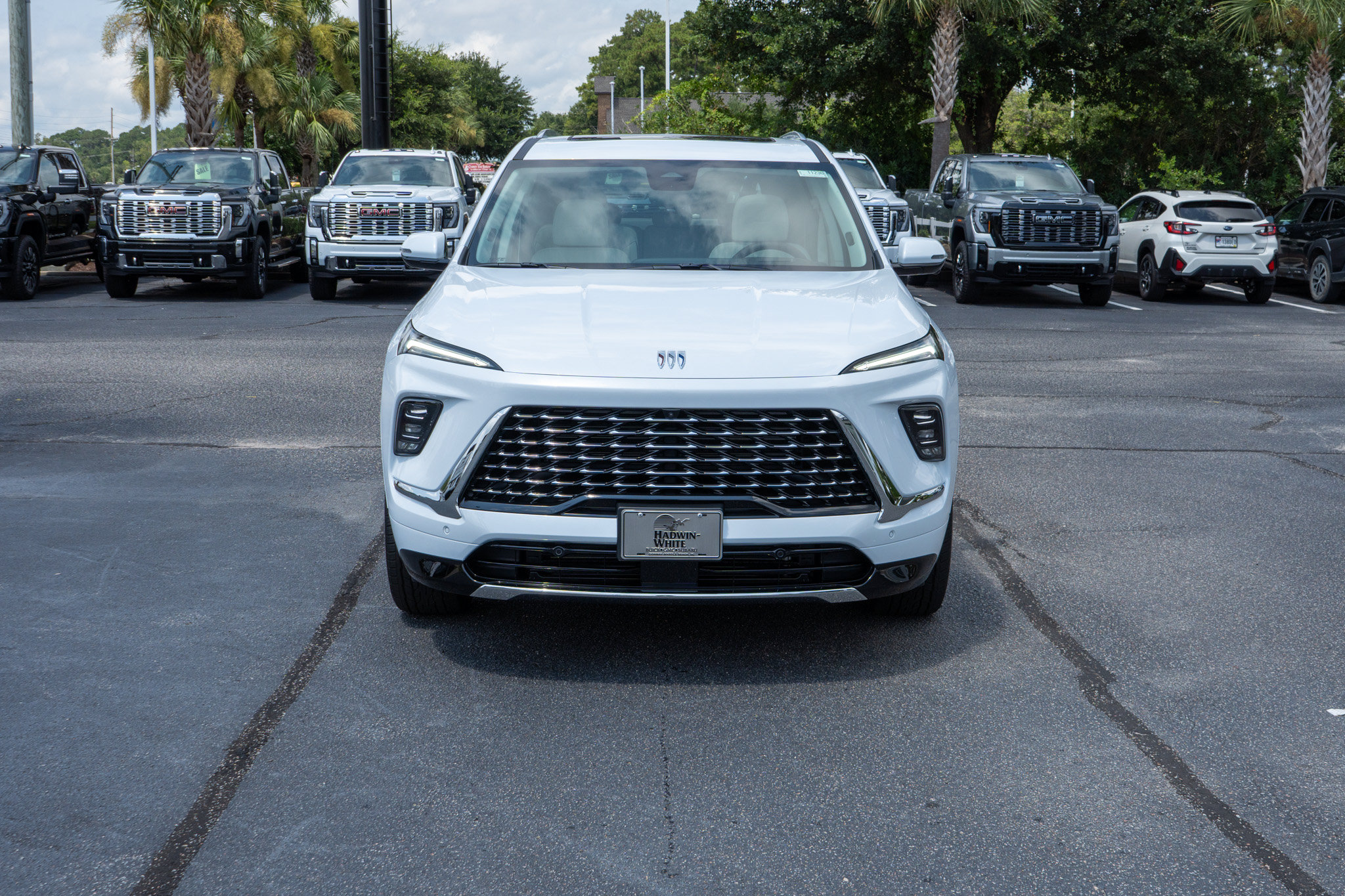 New 2026 Buick Enclave Avenir w/ Super Cruise Package FWD image 8
