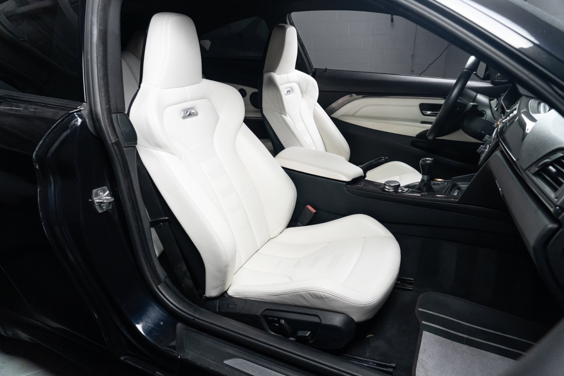 Used 2015 BMW M4 Coupe RWD image 31