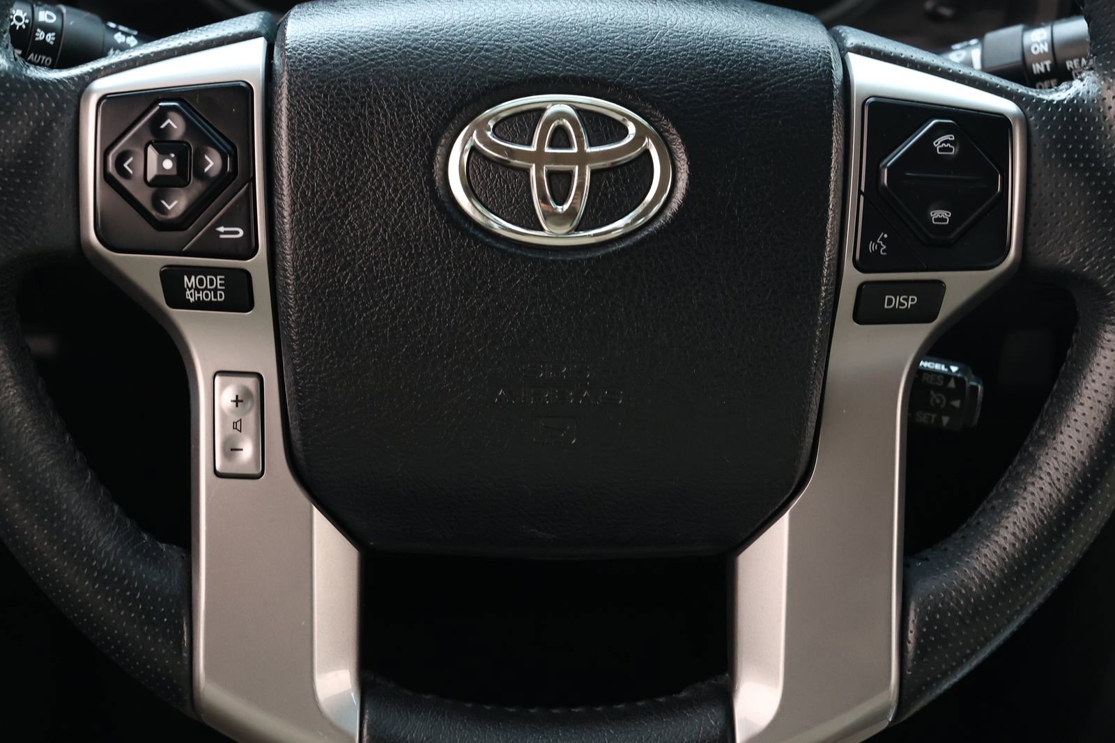 Used 2019 Toyota 4Runner Limited AWD/4WD image 17