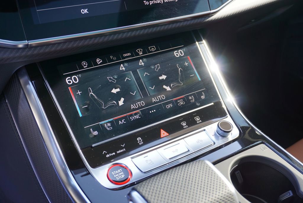 Used 2025 Audi RS Q8 performance image 26