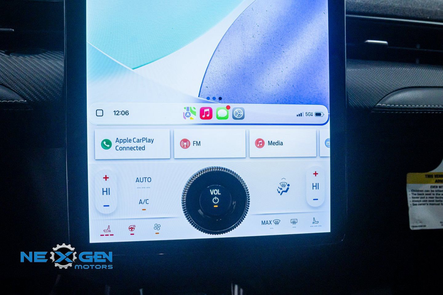 Used 2024 Ford Mustang Mach-E Premium image 19