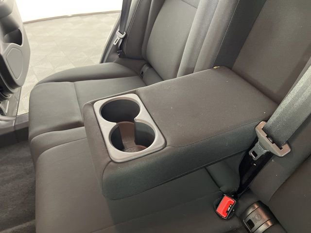 Used 2025 Nissan Rogue S image 41