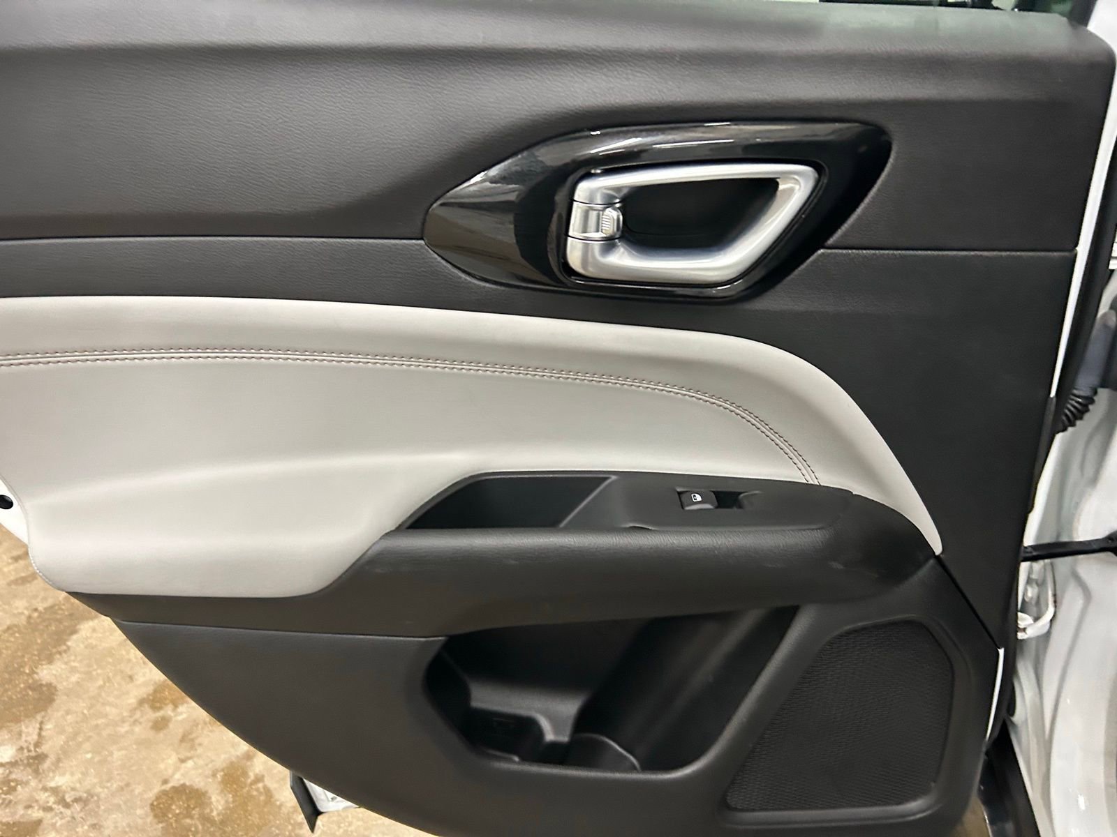 Certified 2022 Jeep Compass Limited image 22