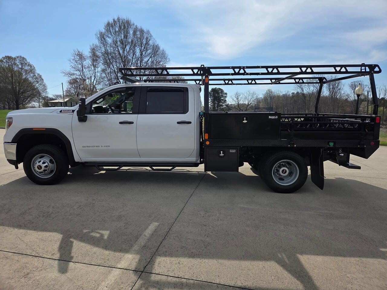Used 2023 GMC Sierra 3500 Pro w/ Convenience Package image 10