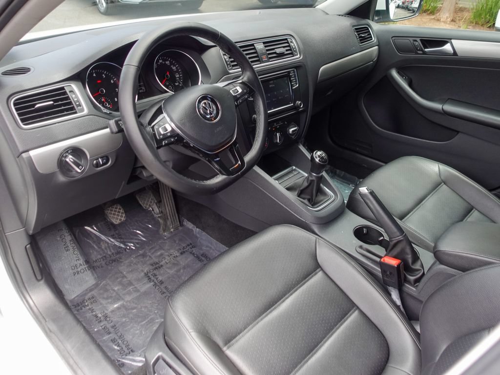Used 2018 Volkswagen Jetta SE FWD image 11