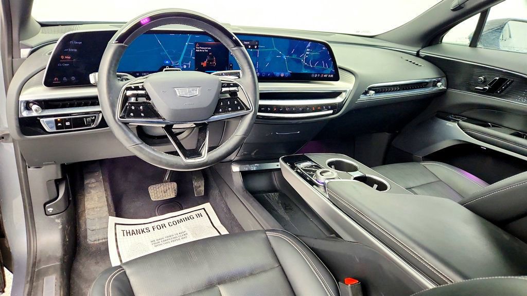 Used 2023 Cadillac Lyriq AWD image 12