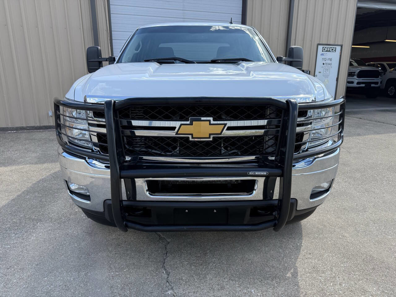Used 2014 Chevrolet Silverado 2500 LT w/ Interior Plus Package image 6