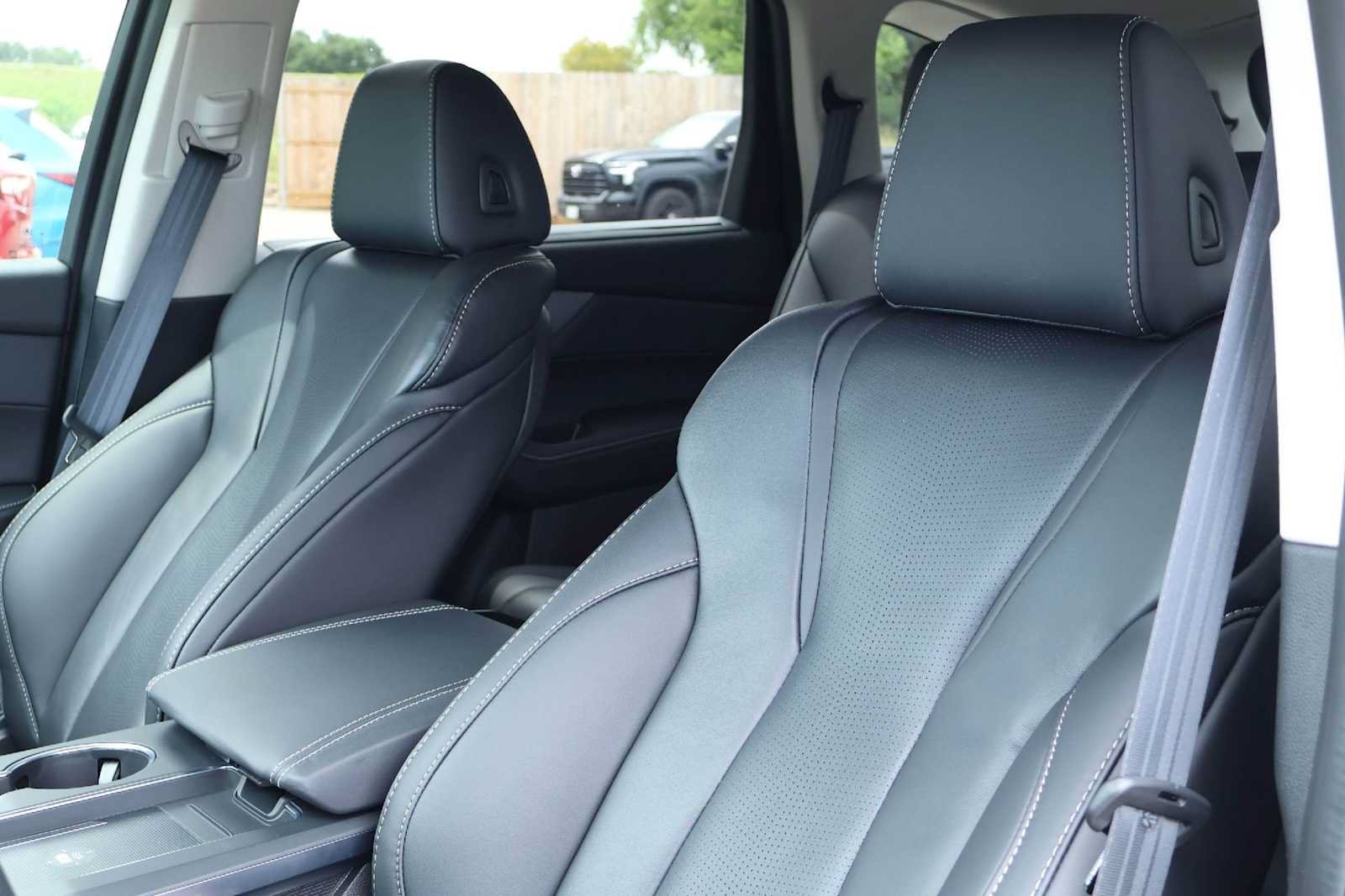 Certified 2026 Acura MDX w/ Technology Package FWD image 11