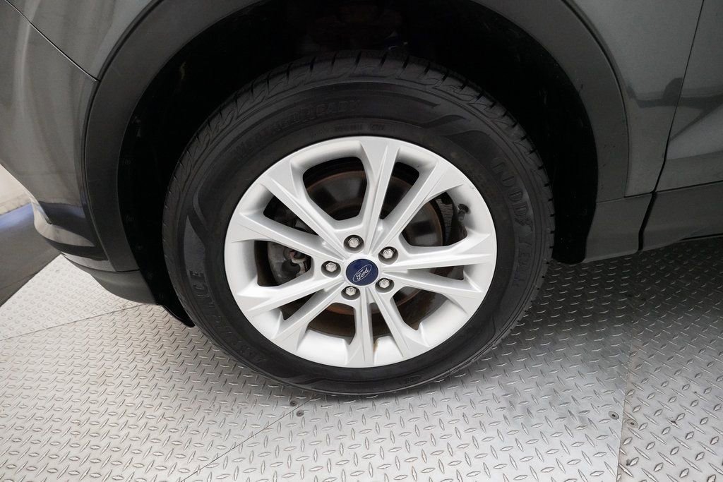 Used 2018 Ford Escape SE image 32