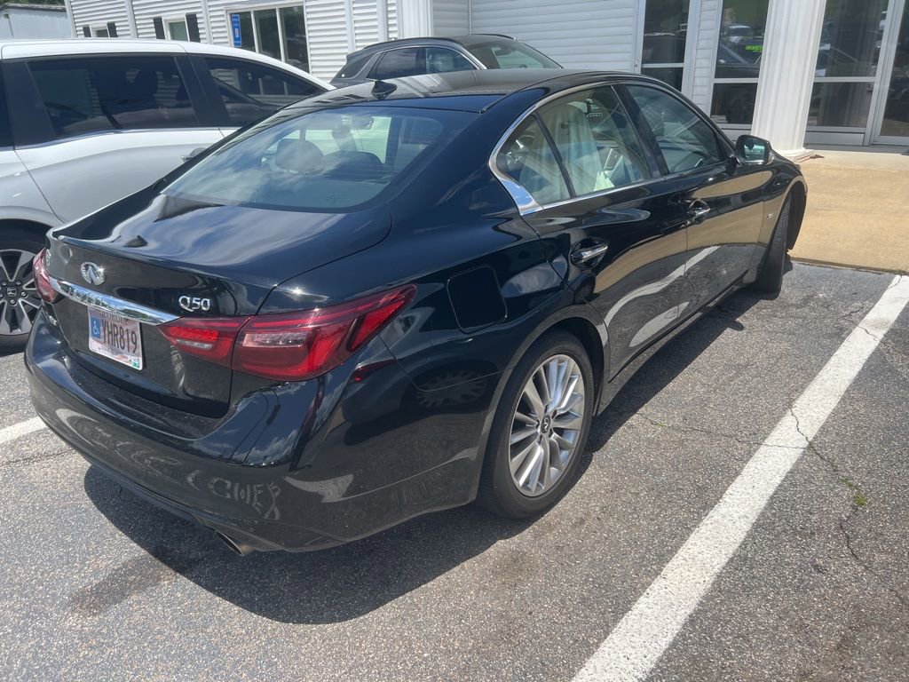 Used 2020 INFINITI Q50 Luxe AWD/4WD image 5