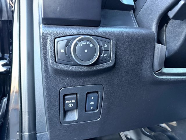 Used 2018 Ford Expedition Max XL AWD/4WD image 12