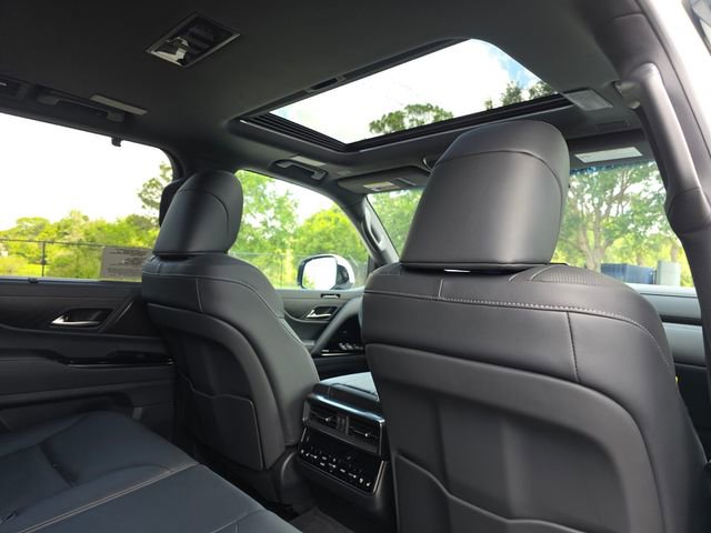 New 2026 Lexus LX 600 4WD w/ Luxury Package image 12