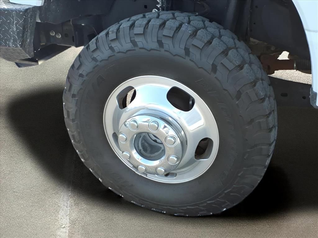 Used 2023 Ford F350 Lariat image 17