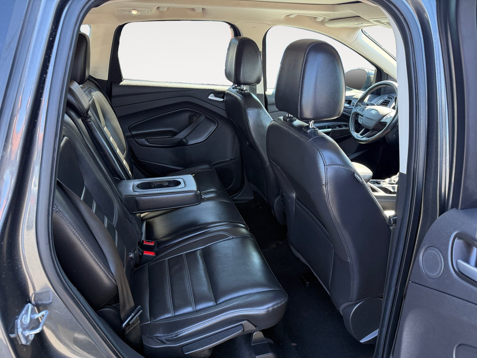 Used 2017 Ford Escape Titanium w/ Equipment Group 301A AWD/4WD image 18