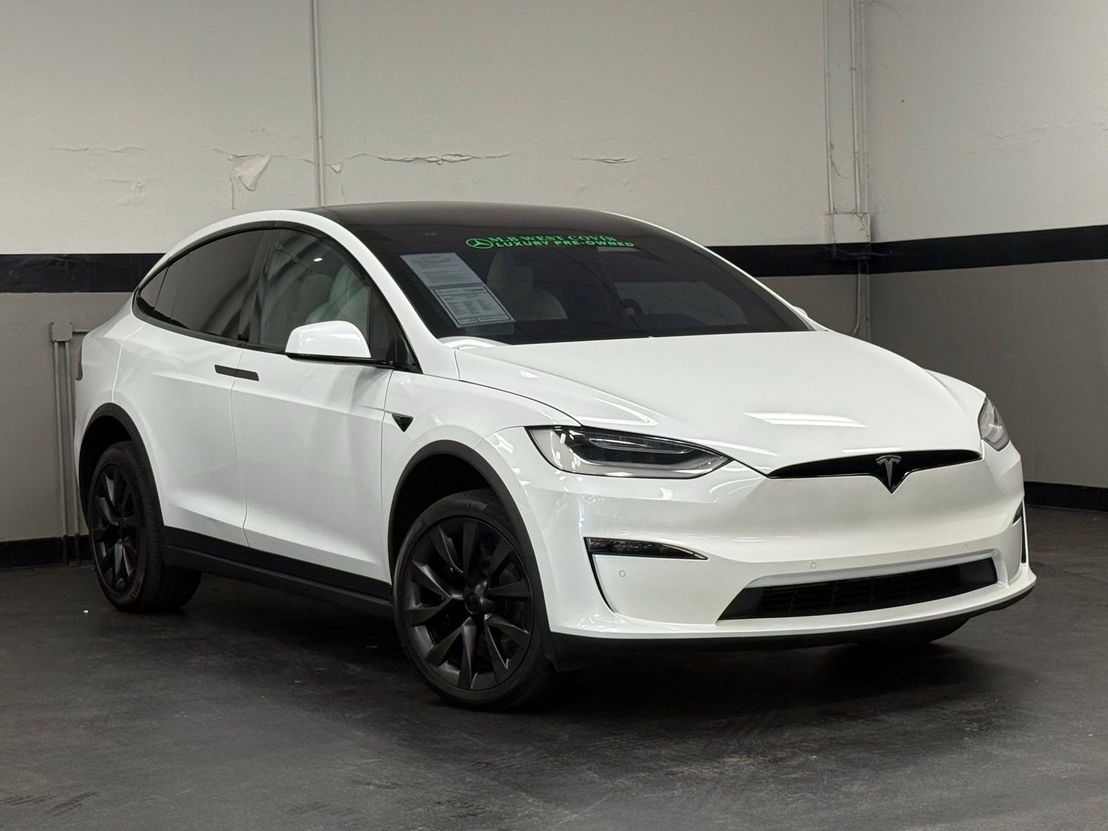 Used 2022 Tesla Model X Plaid image 2
