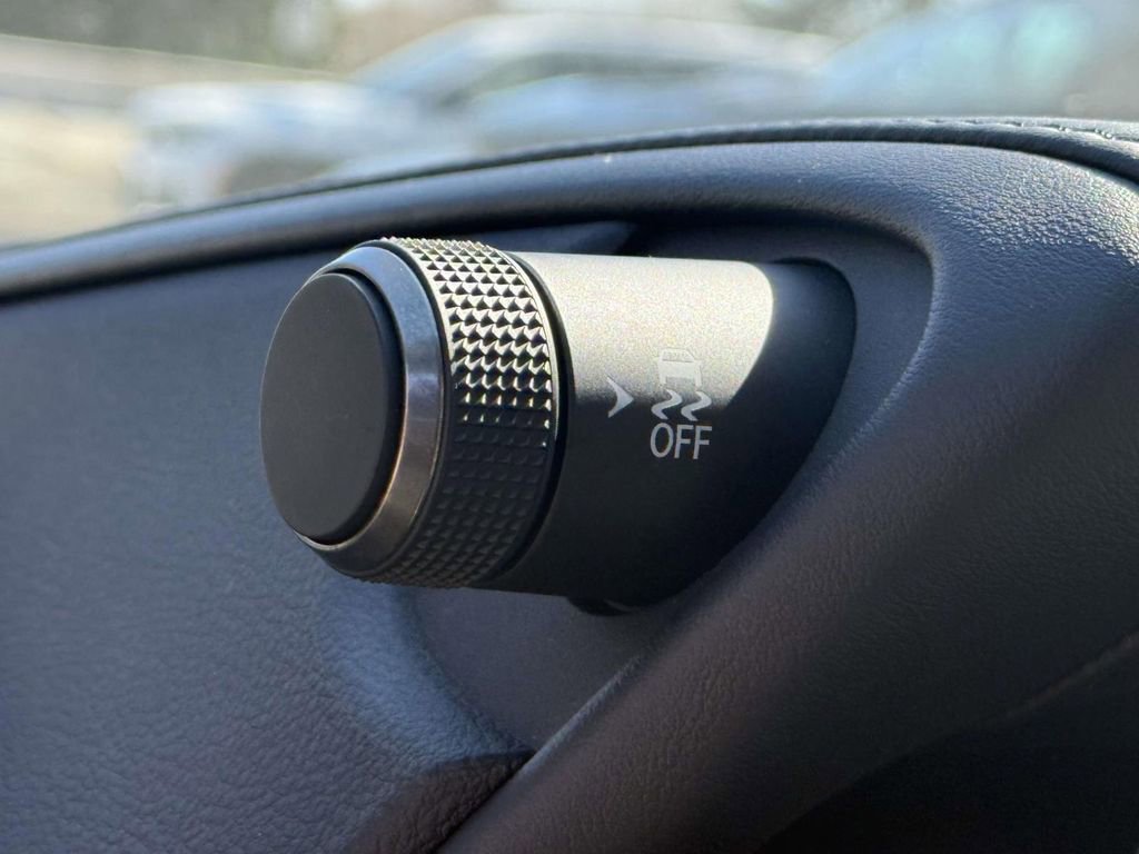 Used 2019 Lexus ES 350 w/ Premium Package image 23