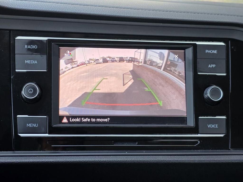 Used 2024 Volkswagen Jetta SE FWD image 12