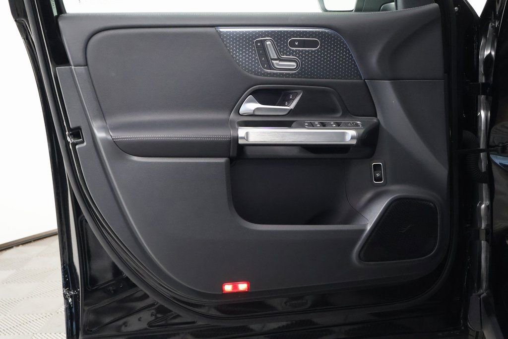 Certified 2025 Mercedes-Benz GLB 250 image 12