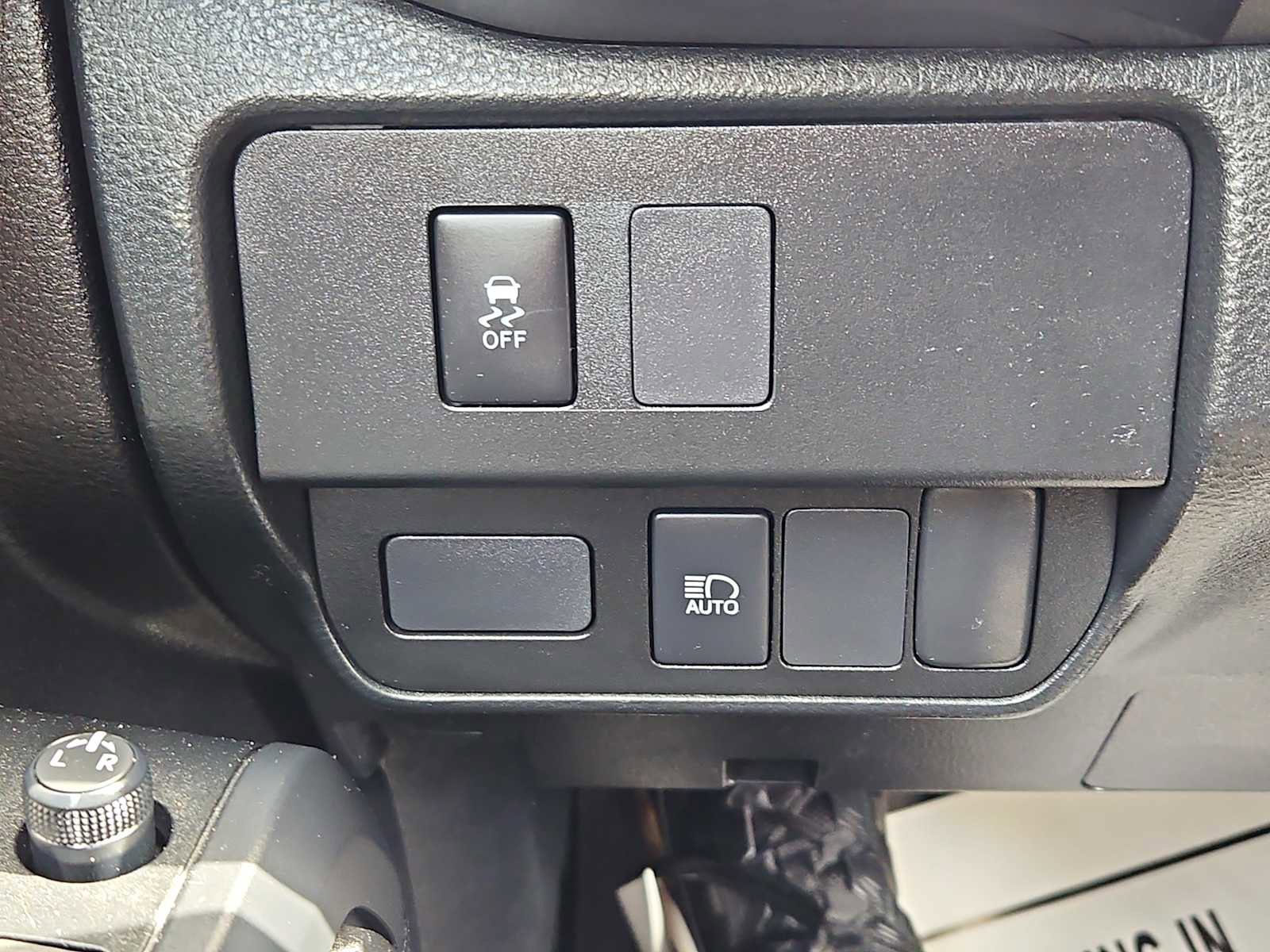 Used 2022 Toyota Tacoma SR image 16