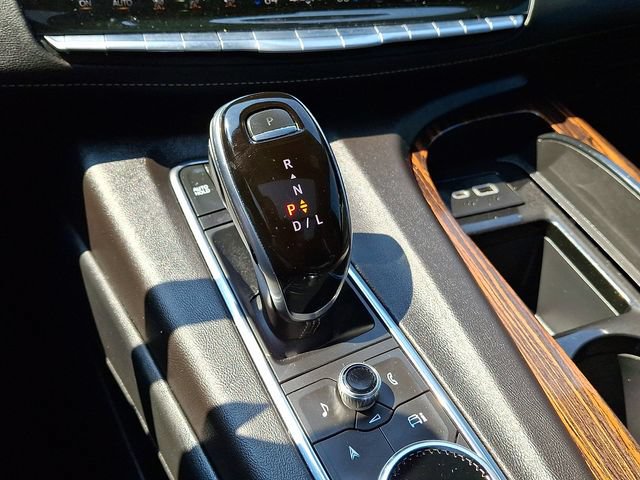 Used 2021 Cadillac Escalade ESV Premium Luxury w/ Driver Assist Tech Package AWD/4WD image 18