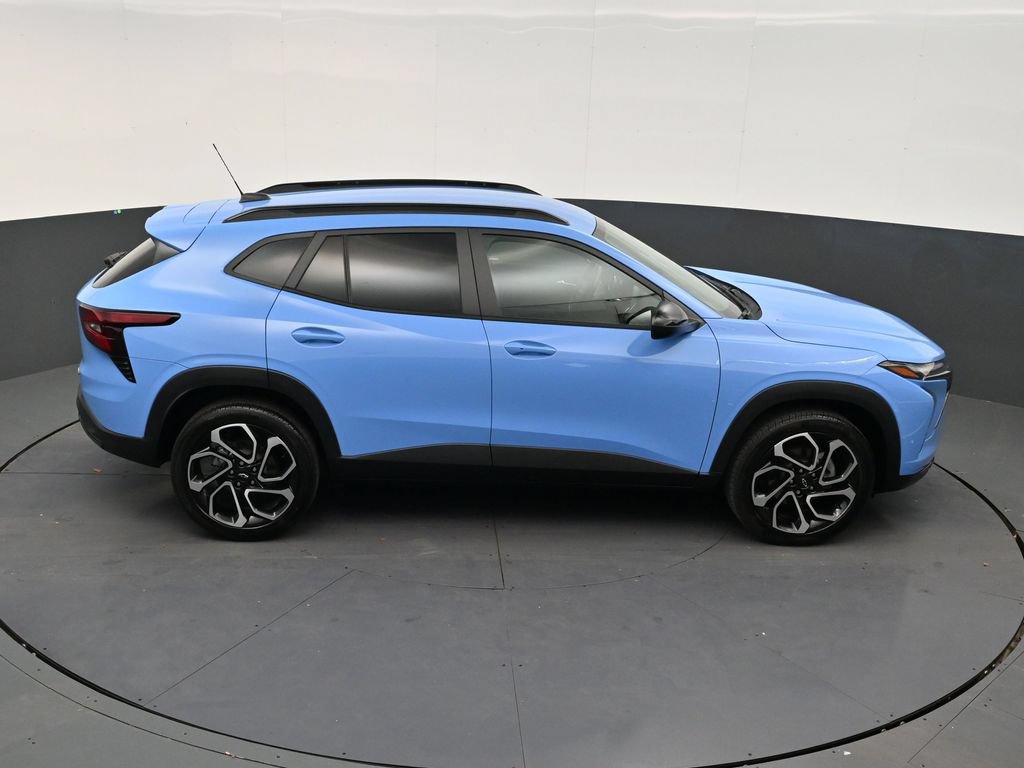 Used 2024 Chevrolet Trax RS FWD image 17