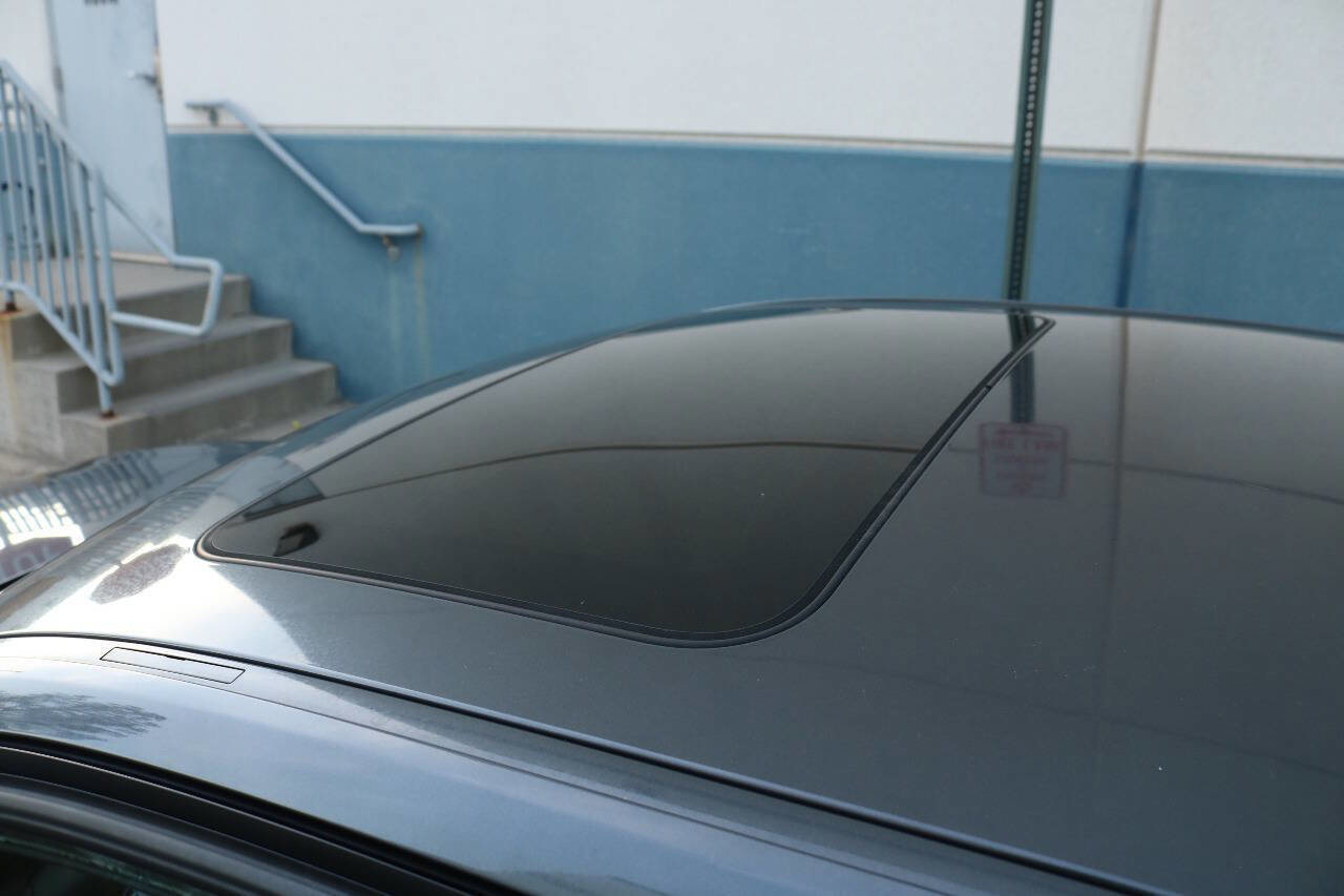 Used 2013 BMW 335i Sedan image 9