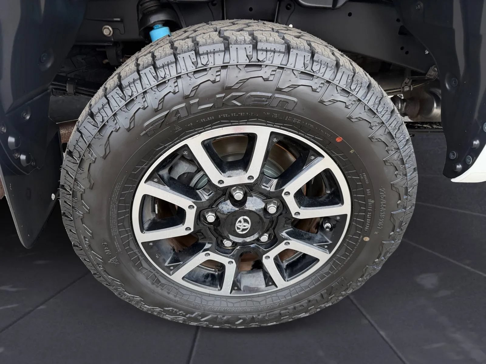 Used 2015 Toyota Tundra Limited w/ TRD Off Road Package AWD/4WD image 31
