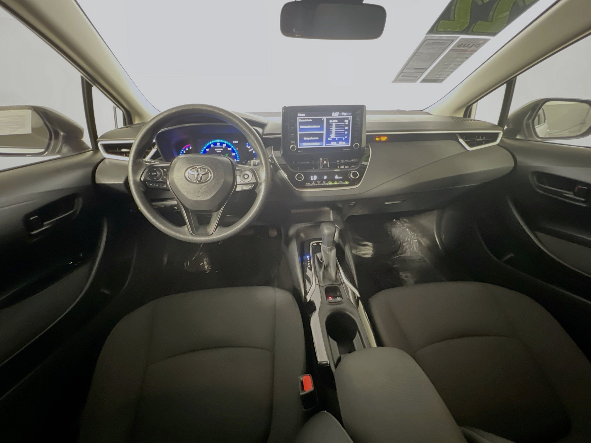 Used 2022 Toyota Corolla LE FWD image 30