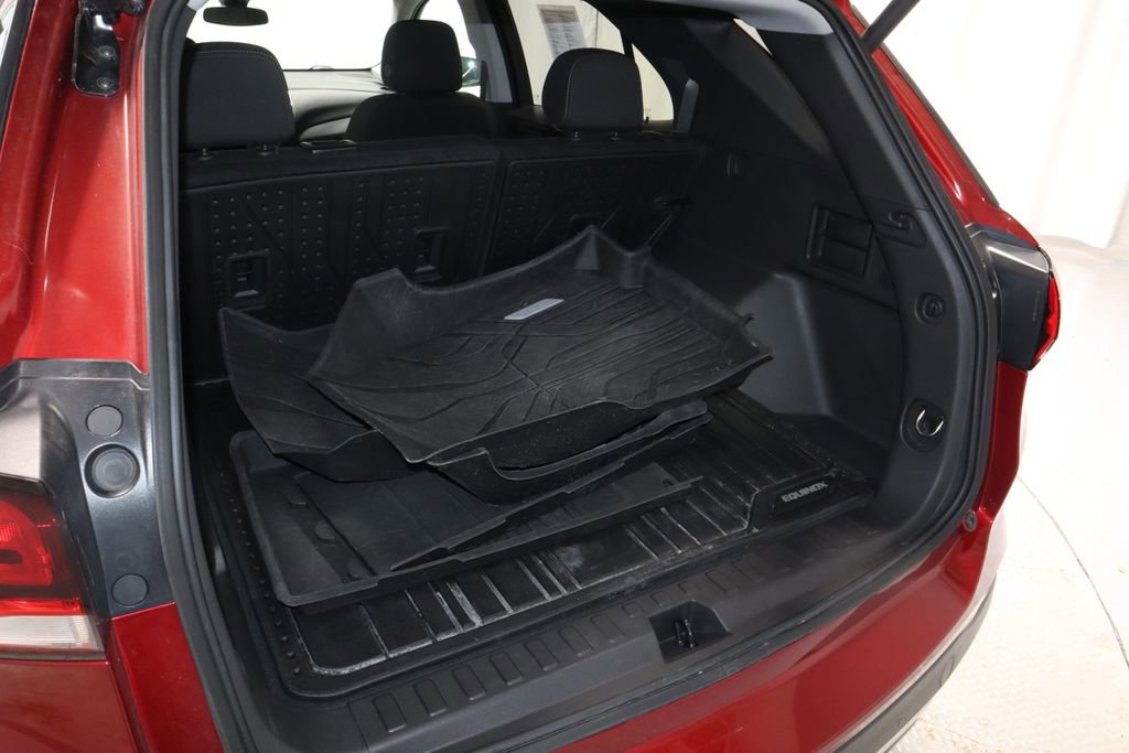 Used 2024 Chevrolet Equinox LT w/ LPO, Floor Liner Package image 17