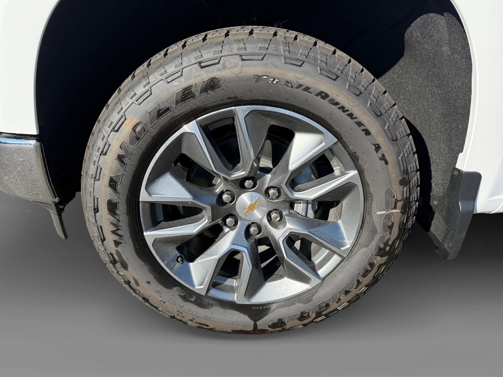 New 2025 Chevrolet Silverado 1500 LT AWD/4WD image 9