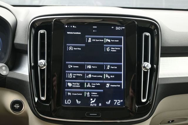 Used 2019 Volvo XC40 T5 Momentum AWD/4WD image 19