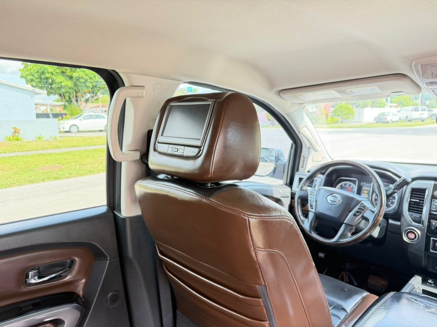 Used 2017 Nissan Titan Platinum Reserve RWD image 40